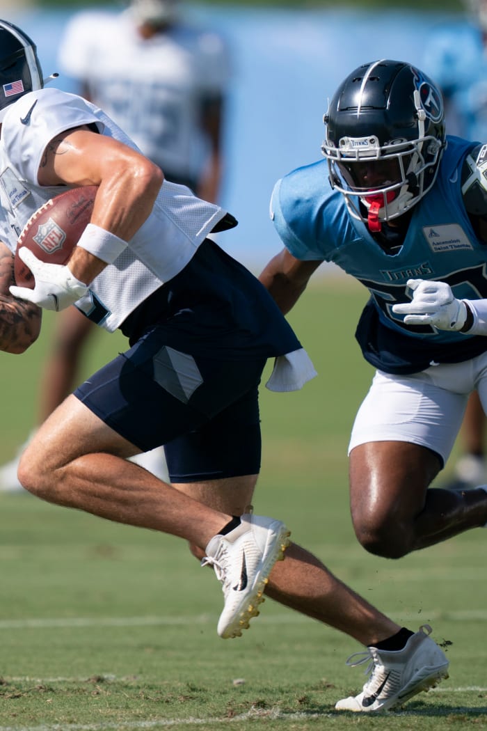 Tennessee Titans defensive back Tre Swilling